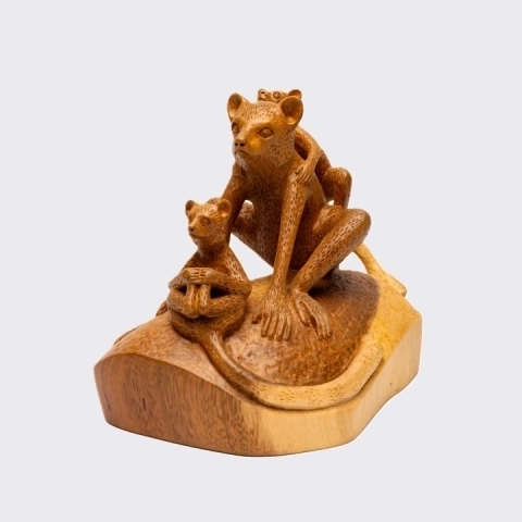 Studio shoot of the sculpture
