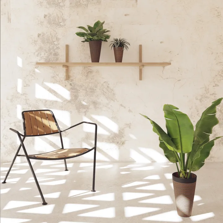 Image showcasing the vase in use