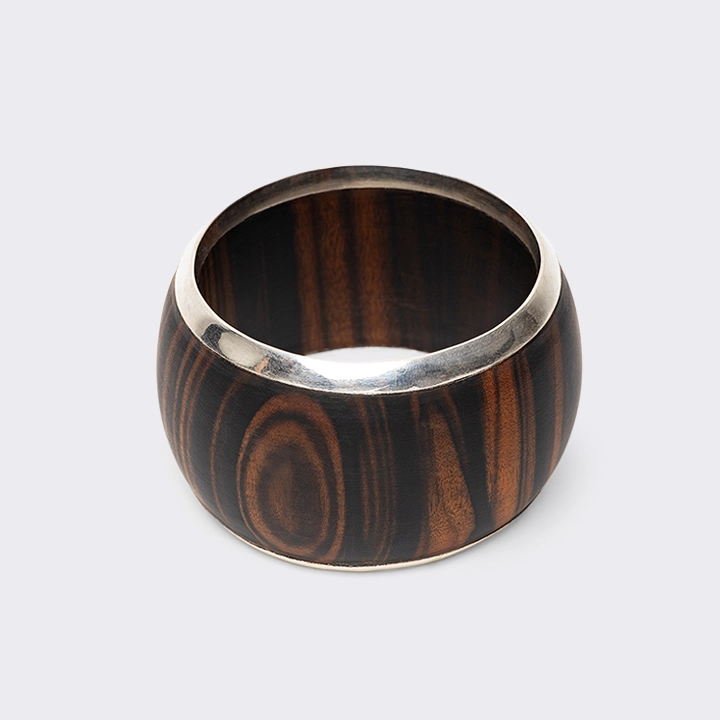 Image showcasing the bracelet in use