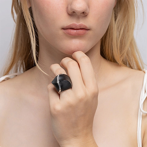 Image showcasing the rings in use 