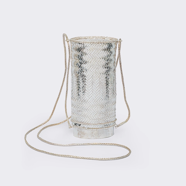 Studio solo of the bag