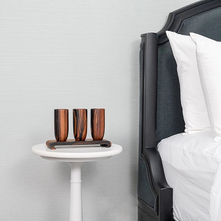 Image showcasing the vase in use 