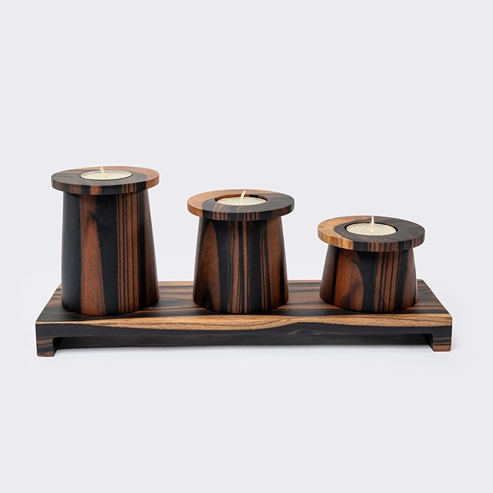Rotating view highlighting the candle holder's features.