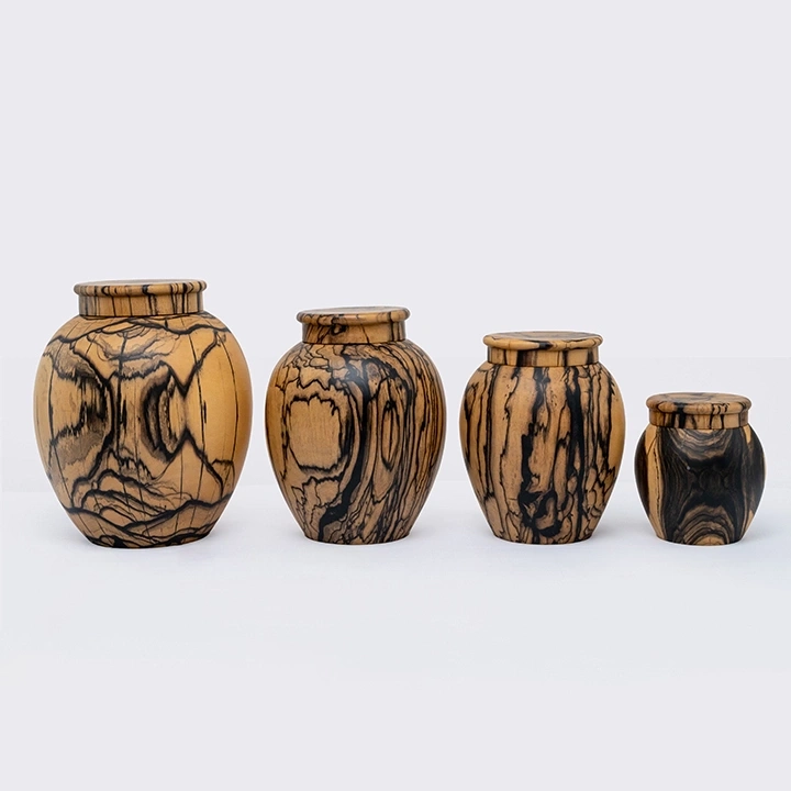 Rotating view highlighting the jar's features.