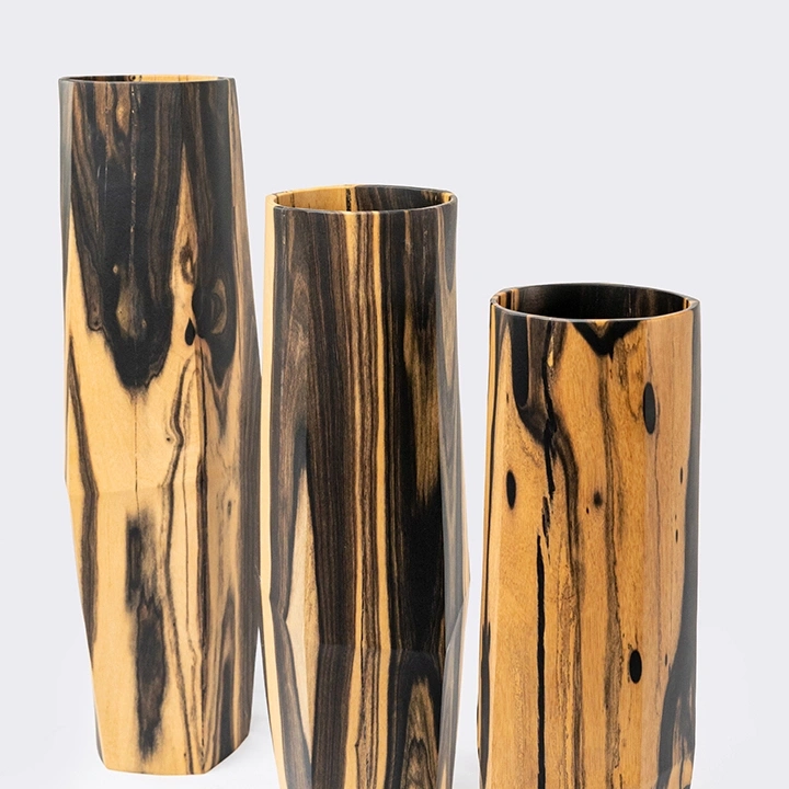 Rotating view highlighting the vase's features