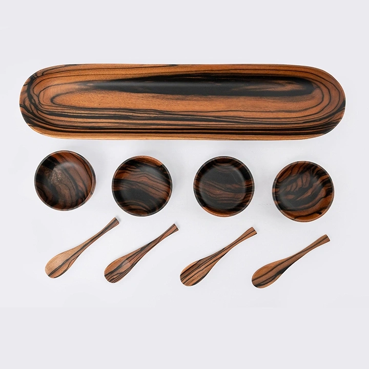 Close-up view of the tray's details.