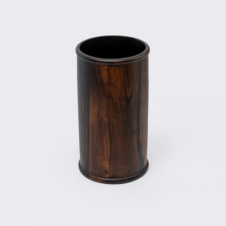 Rotating view highlighting the coaster's features