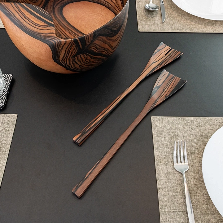 image showcasing the spoons in use