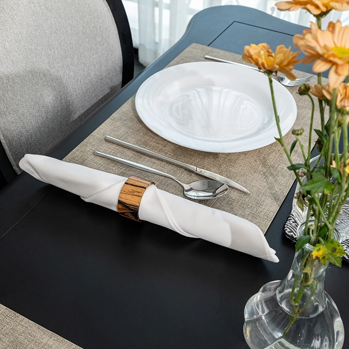 Image showcasing the Napkin rings in use.