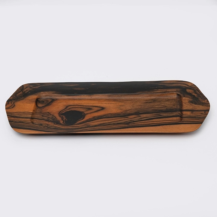 Studio shot of the tray.