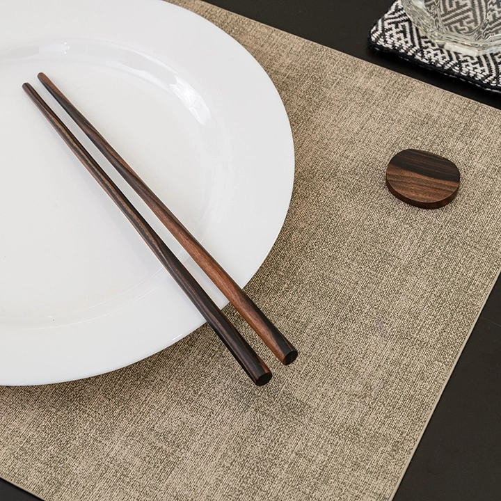 Picture in situ of the chopsticks
