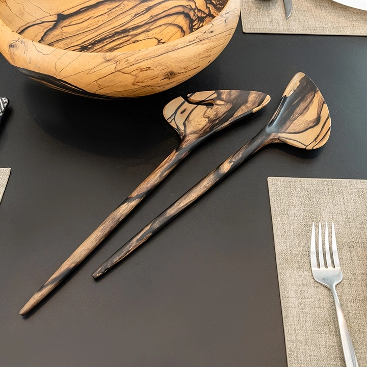 Picture in situ of the salad server