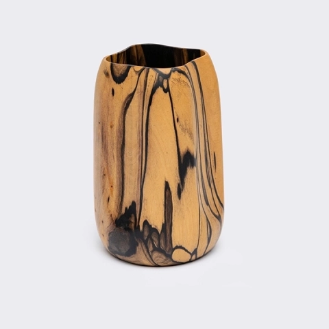 Studio shot of the vase.