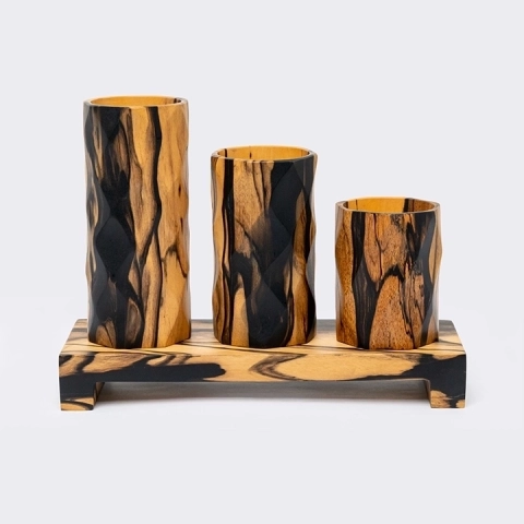 Studio picture of the black and white Diamonds Pattern Cup