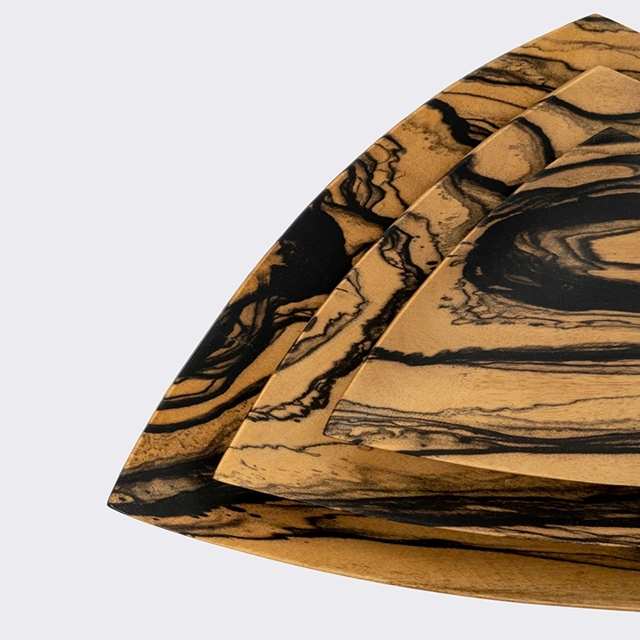 Studio picture of Water Lillies plates