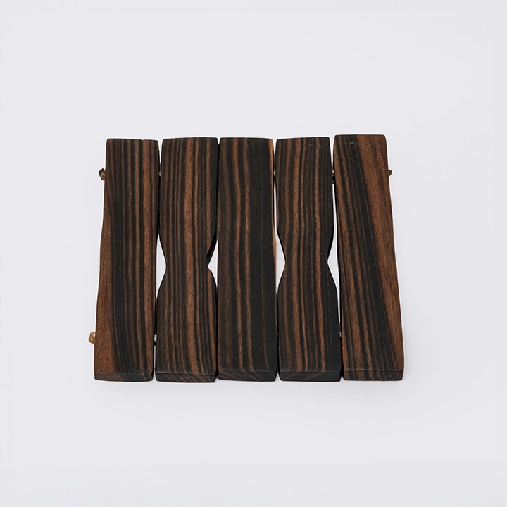 Studio picture of the Slatted Coaster