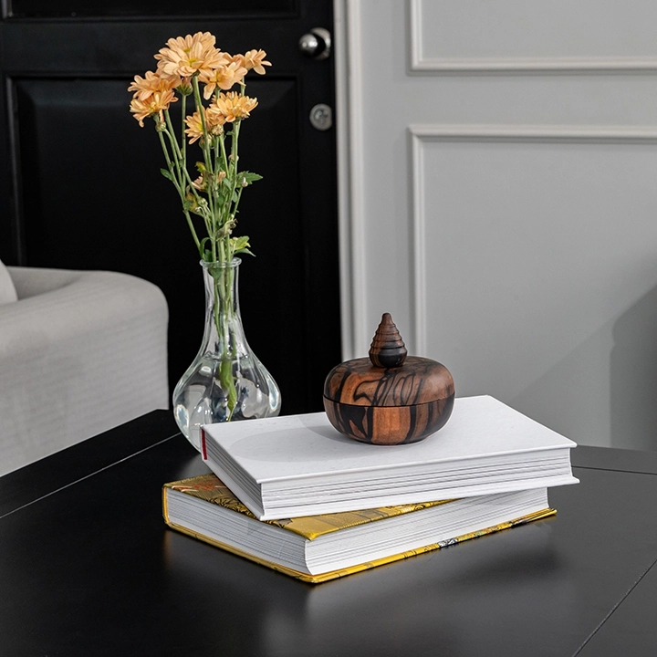 Picture in situ of the Round Box 