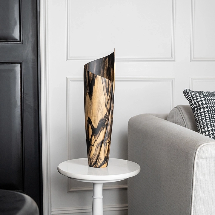 Rotating view highlighting the vase's features