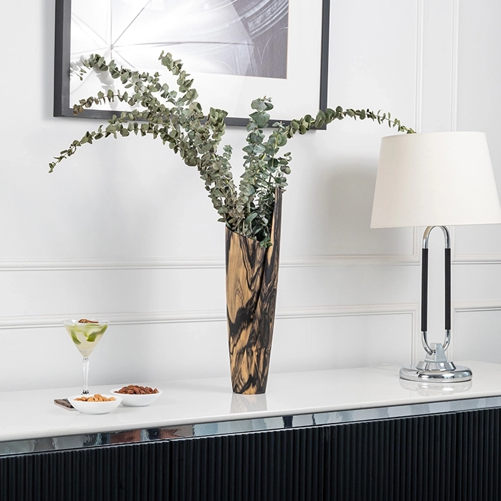 Picture in situ of the vase