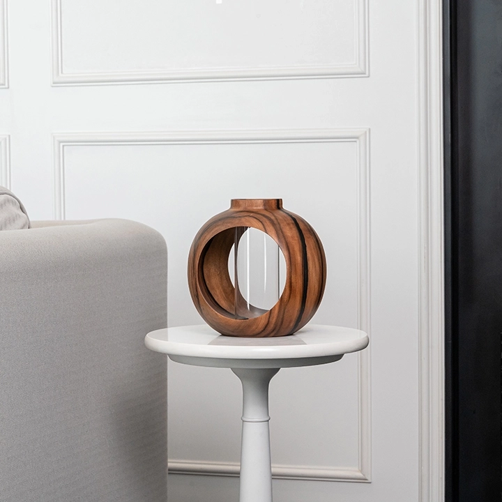 Picture in situ of the vase