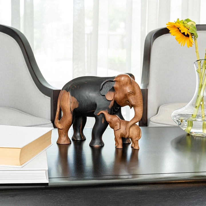 Picture in situ of the elephant sculpture