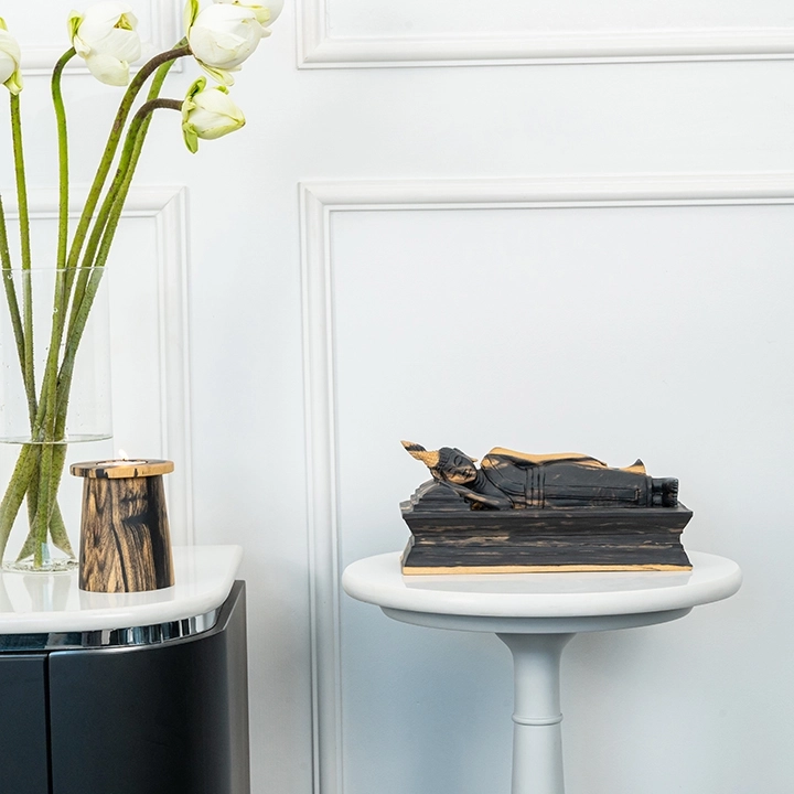 Rotating view highlighting the sleeping Buddha 'sculpture's features.