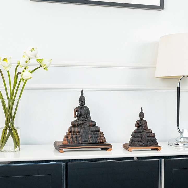 Studio picture of the Sitting Buddha set.2