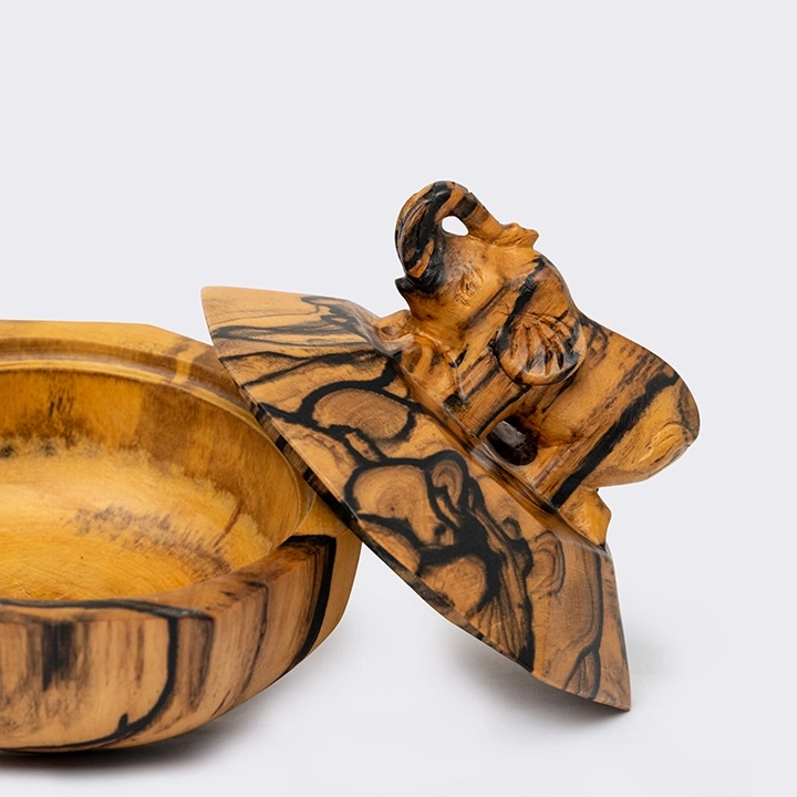 Studio shot of the box.