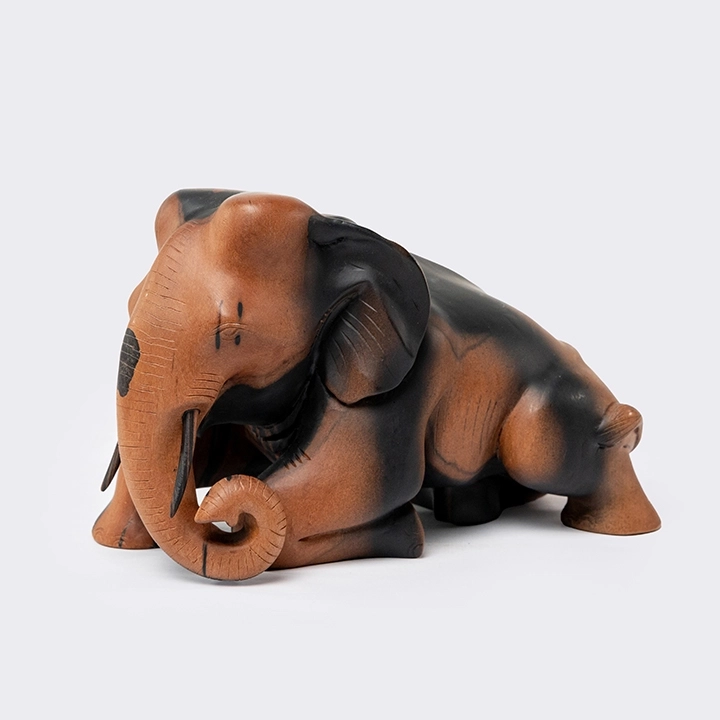 Studio picture of the  Reclining Elephant 