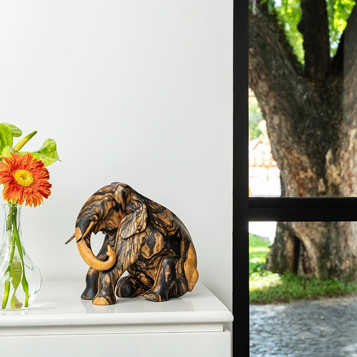 Studio shot of the Elephant sculpture.