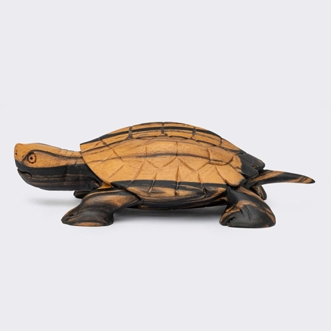 Studio shot of the sculpture