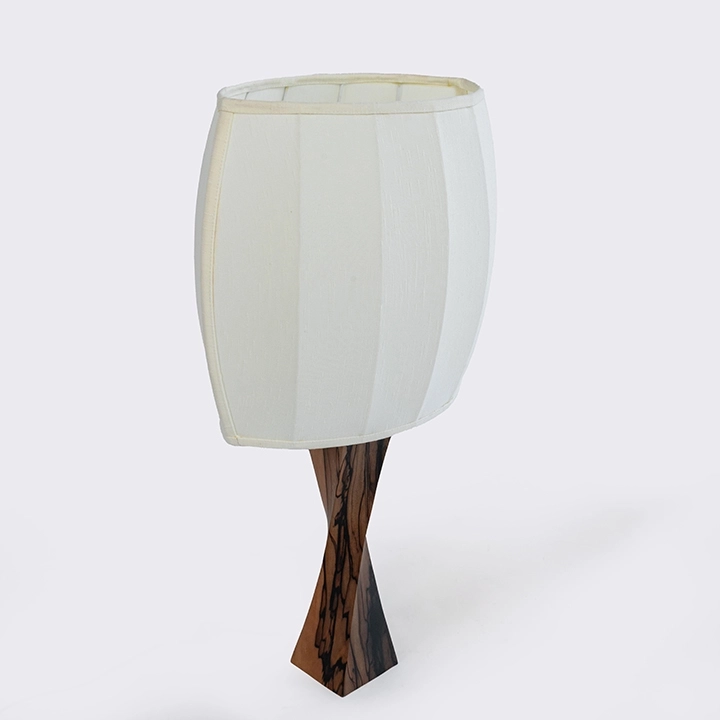 detail studio picture of the table lampe