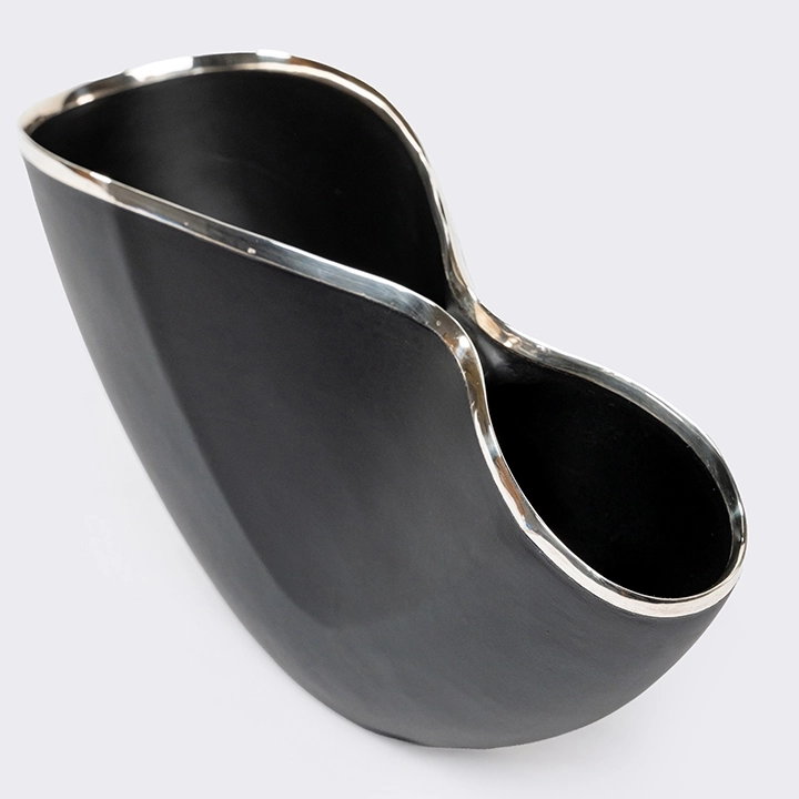 Close-up view of the bowl's details.