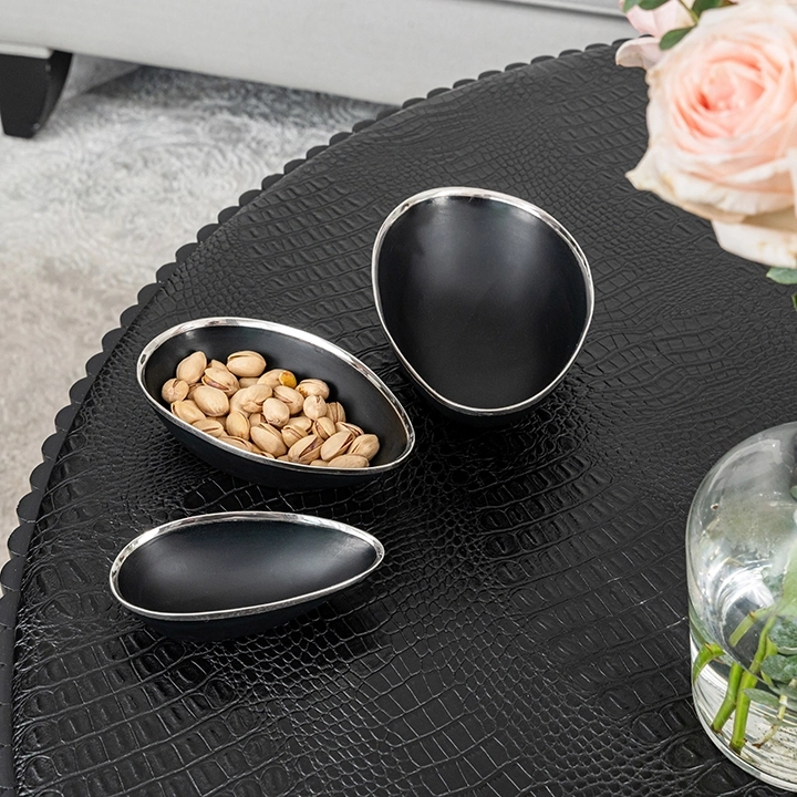 image showcasing the bowls in use