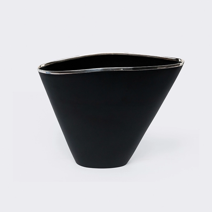 Studio picture of the vase