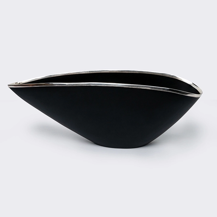 Studio picture of the vase