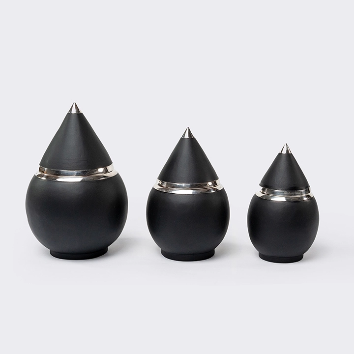 Studio picture of the Jar