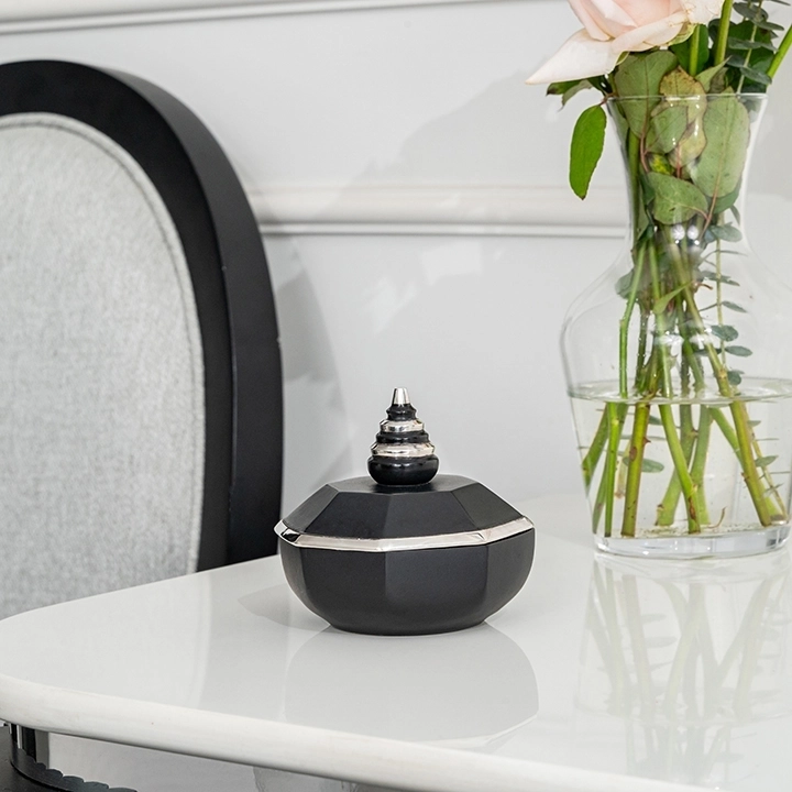 Studio shot of the box