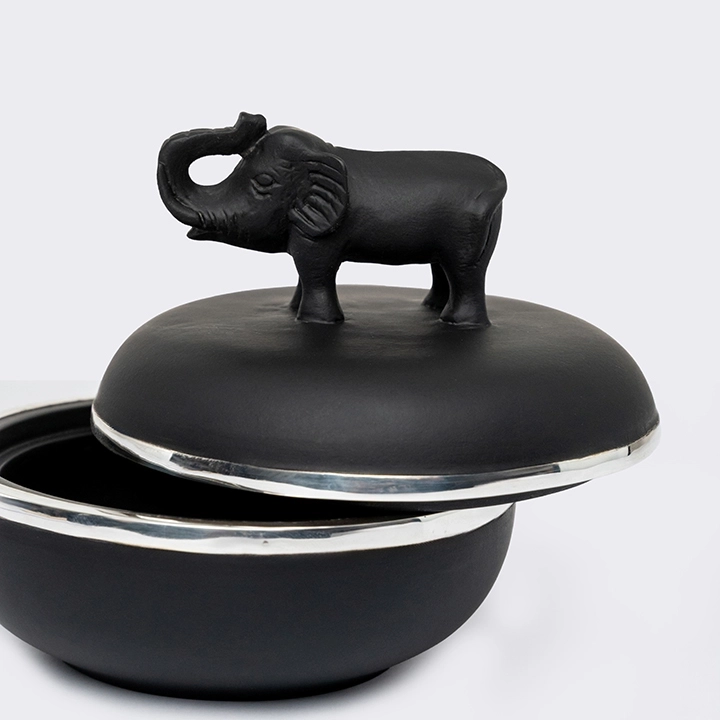 Studio shot of the box