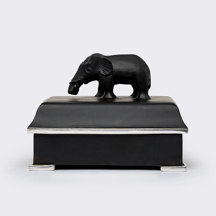 Studio shot of the box