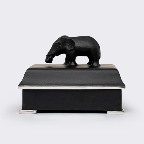 Studio shot of the box